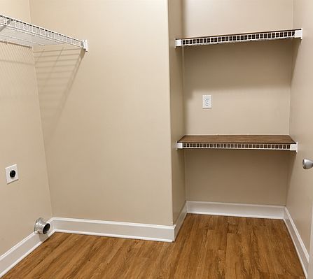 4th image of 120 Windwood Cir