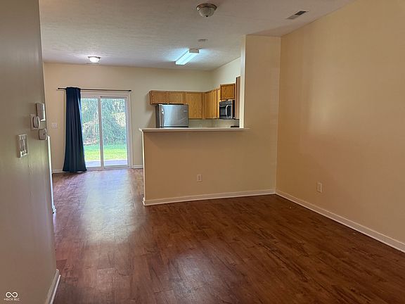 4th image of 4932 Tuscany Ln