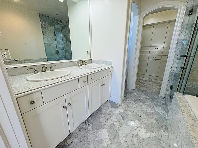 200 Sapphire Ave #200 — Photo 32
