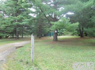 860 Palms Rd, Goodells, MI 48027