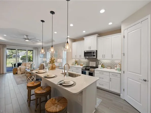 2322 Marquesa CIR, NAPLES, FL 34112