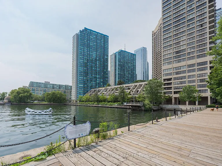 65 Harbour Sq #2109 — Photo 38