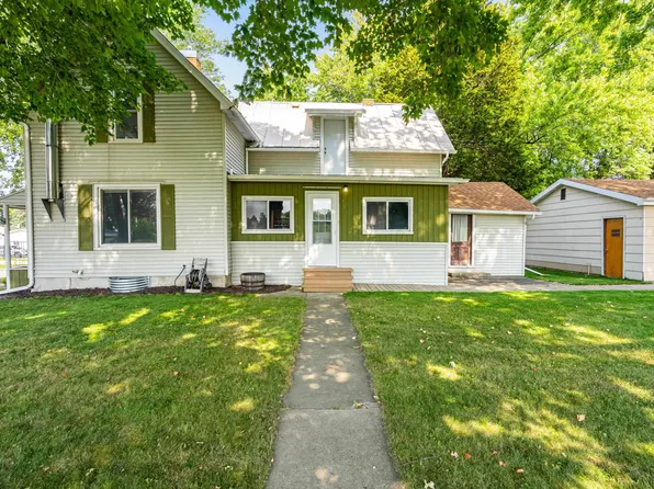 235 Cedar St, Ripon, WI 54971