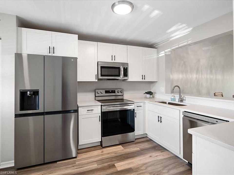 1st image of 637 Squire Ct APT 202