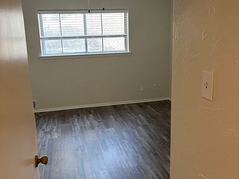 5112 Lovell Ave #1 — Photo 5