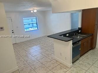 5th image of 6040 Shakerwood Cir APT 203