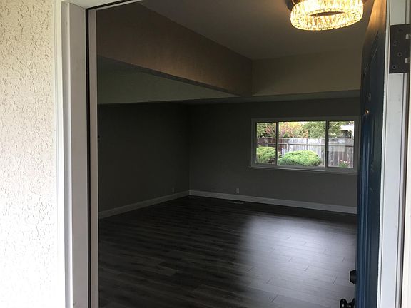 5th image of 5676 N Poplar Ave