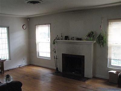 2nd image of 702 W Harvard Ave