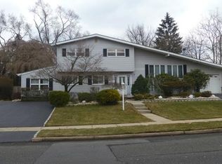 8 Whitehall Rd, East Brunswick, NJ 08816