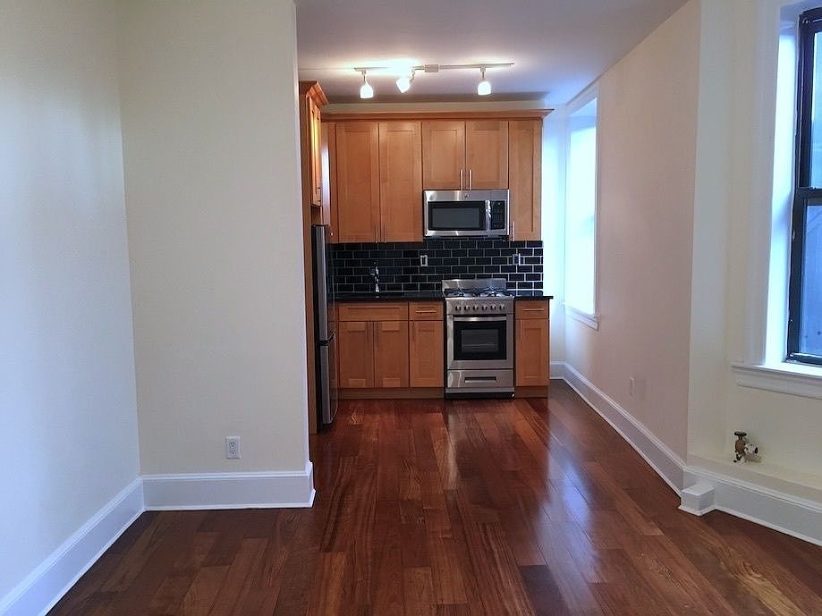 1st image of 66 W 9th St APT 70R
