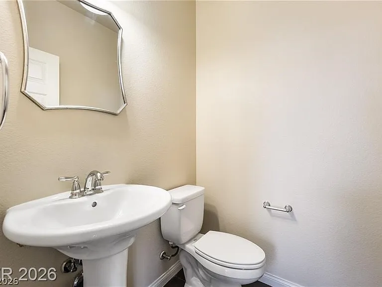 5282 Ledgewood Creek Ave — Photo 17