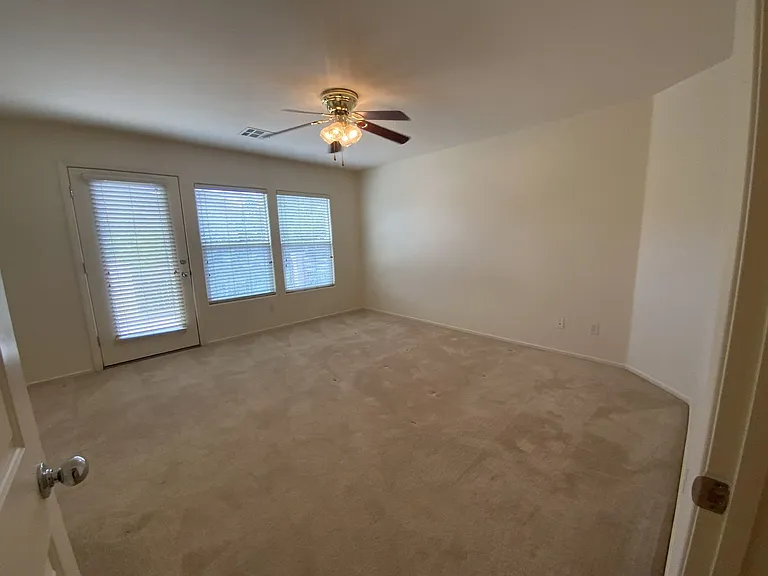 1001 Pleasing Plateau St — Photo 34