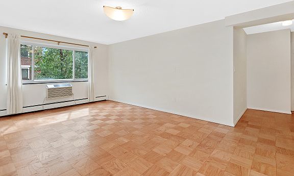 3rd image of 287 Harvard St Ste 2
