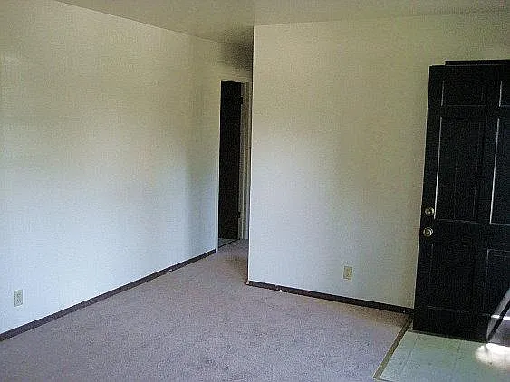 2504 Worcester Dr — Photo 6