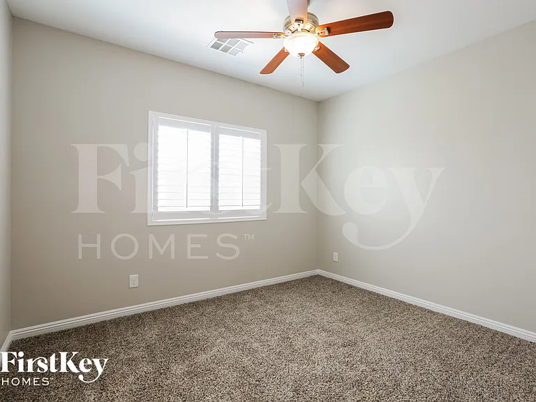 1134 Aubrey Springs Ave — Photo 13