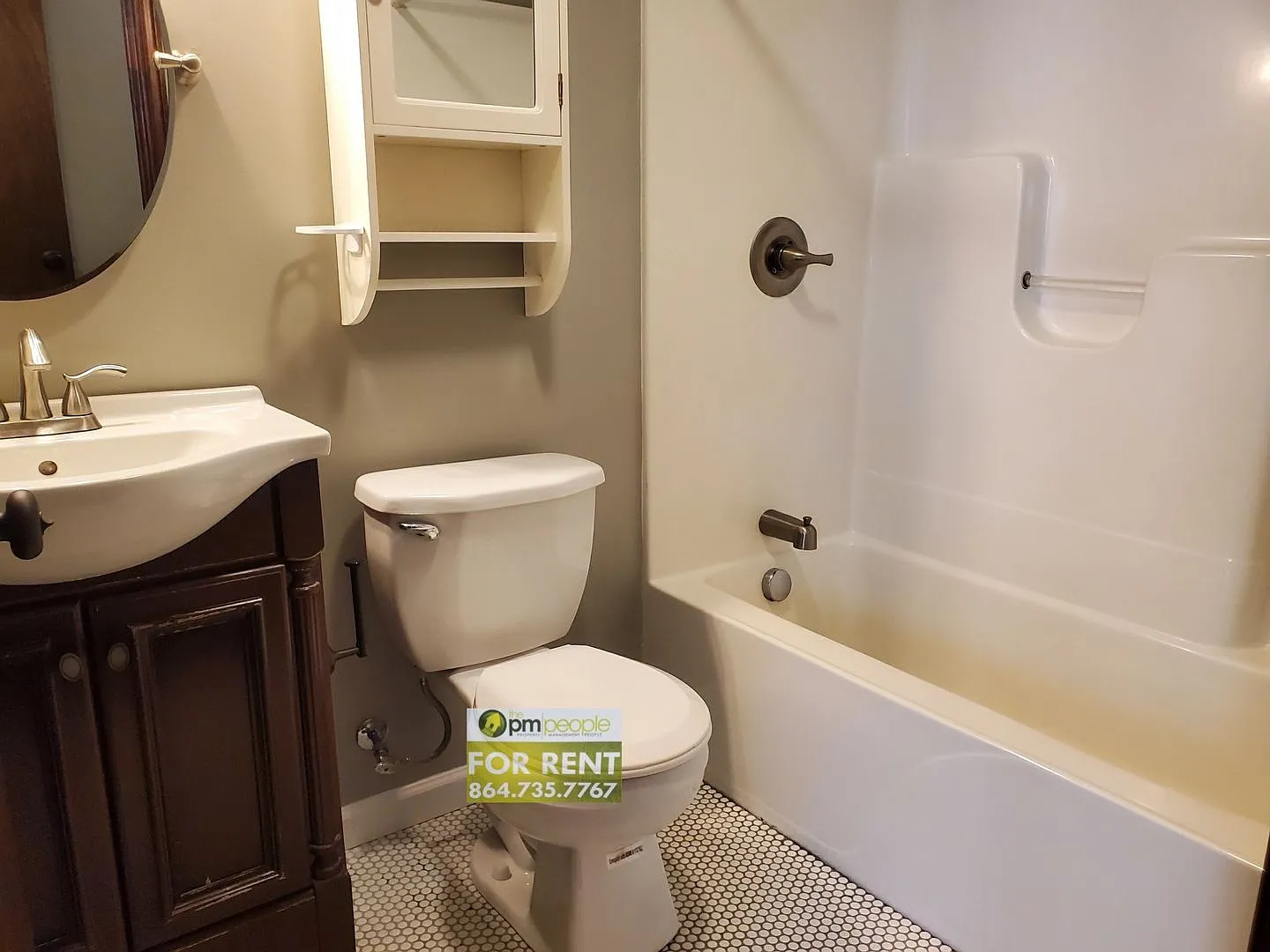 Beautiful 3/2.5 Home on Wooded Lot — Photo 2