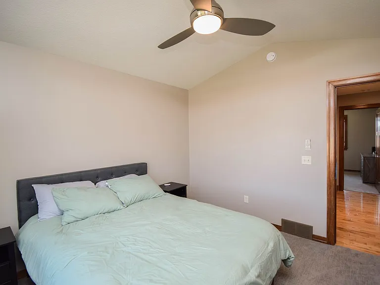 2204 S Silverthorne Ave — Photo 35