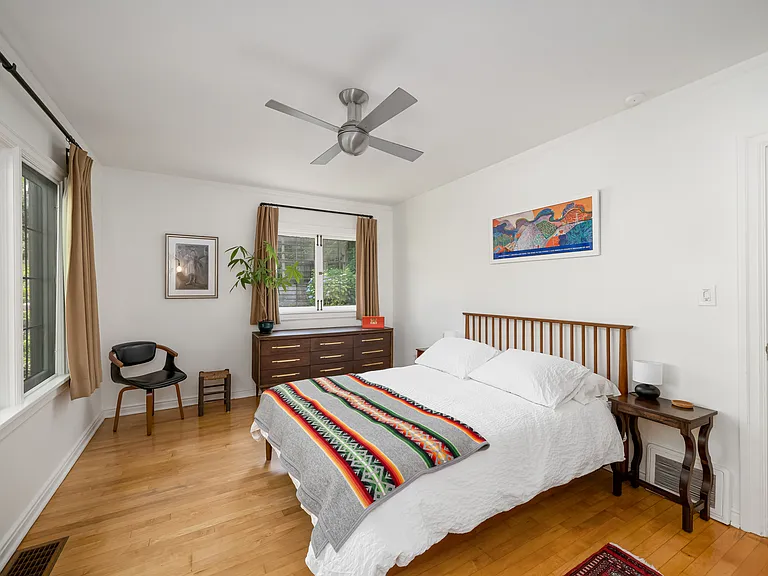 2731 SW Old Orchard Rd — Photo 36