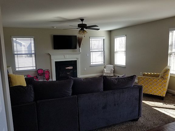 5th image of 817 Tanzanite Ln