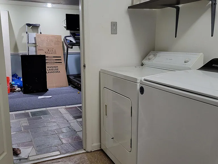 2205 Leeds Ct #2205 — Photo 21