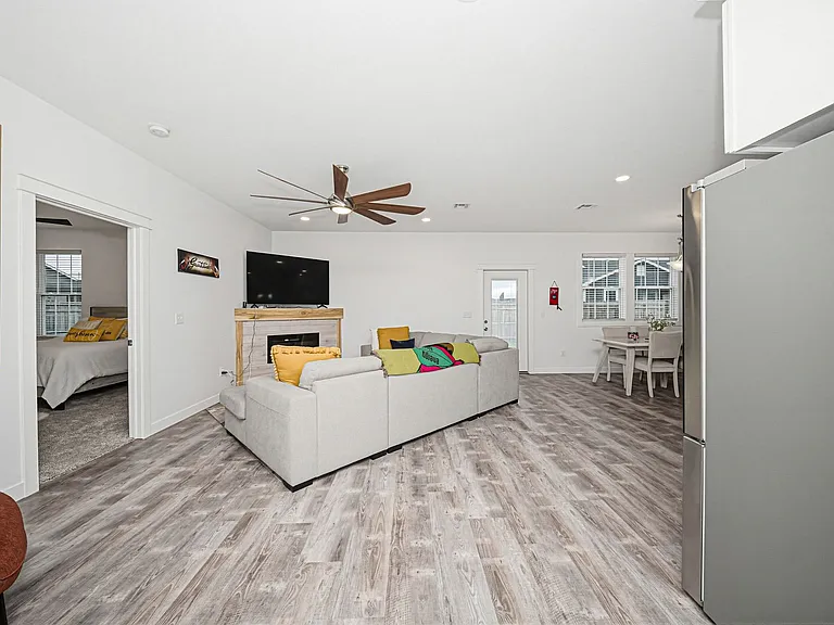 2513 Wren Ln — Photo 9