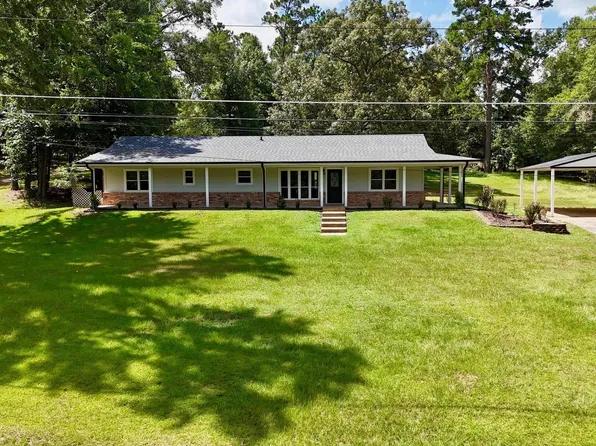 18208 N Lakeview Dr, Troup, TX 75789