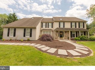 19 Autumnwood Dr, Newark, DE 19711