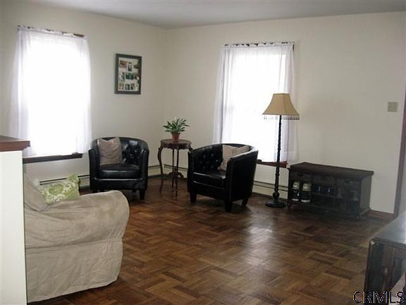 3rd image of 100 Maple Ave