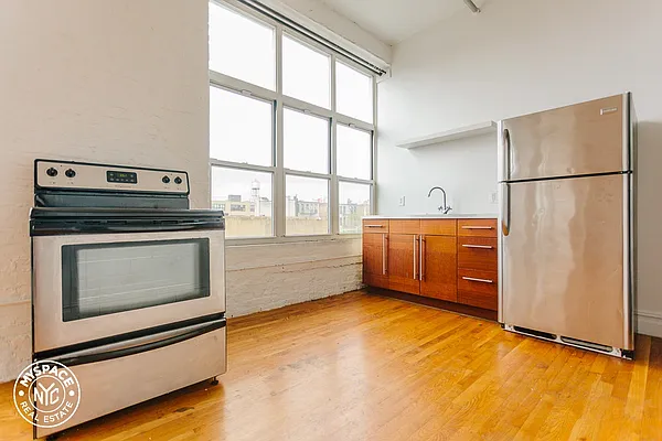 Rented by MySpaceNYC | media 29