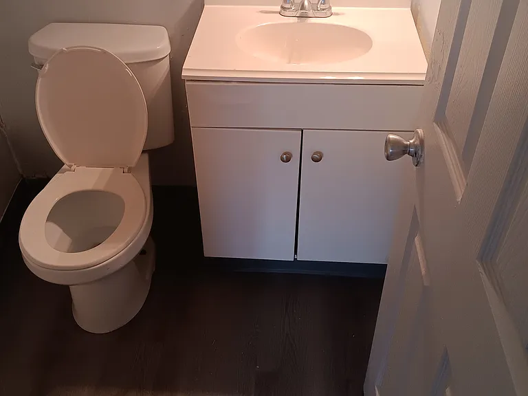 604 W Grand Ave #4 — Photo 11