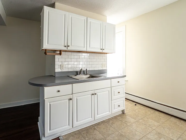175 Humphrey St #2 — Photo 3