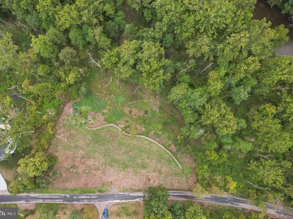 1130 McCormick Rd, Mechanicsburg, PA 17055