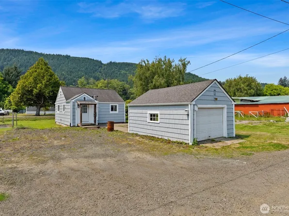 903 Howard Street, Raymond, WA 98577