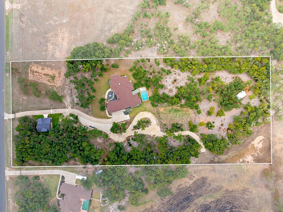 1st image of 812 Jennings Branch Rd