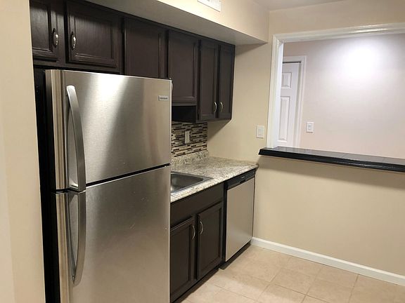 2nd image of 295 Alpine Way