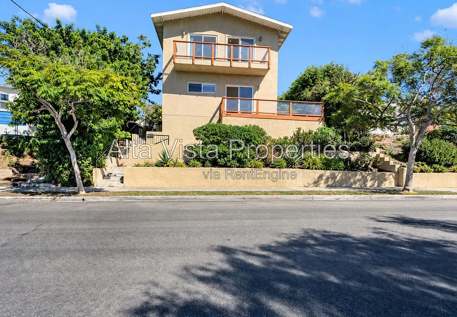 2 bed, 2.0 bath, 2100 sqft, $5,995 — Photo 1