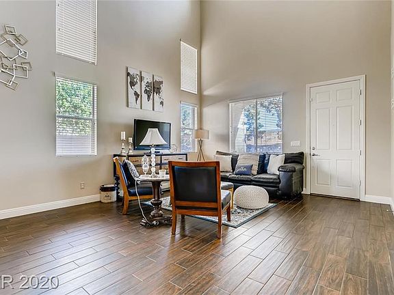 5th image of 2398 Sunburst View St