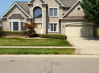 1054 Cantor Ln, South Lyon, MI