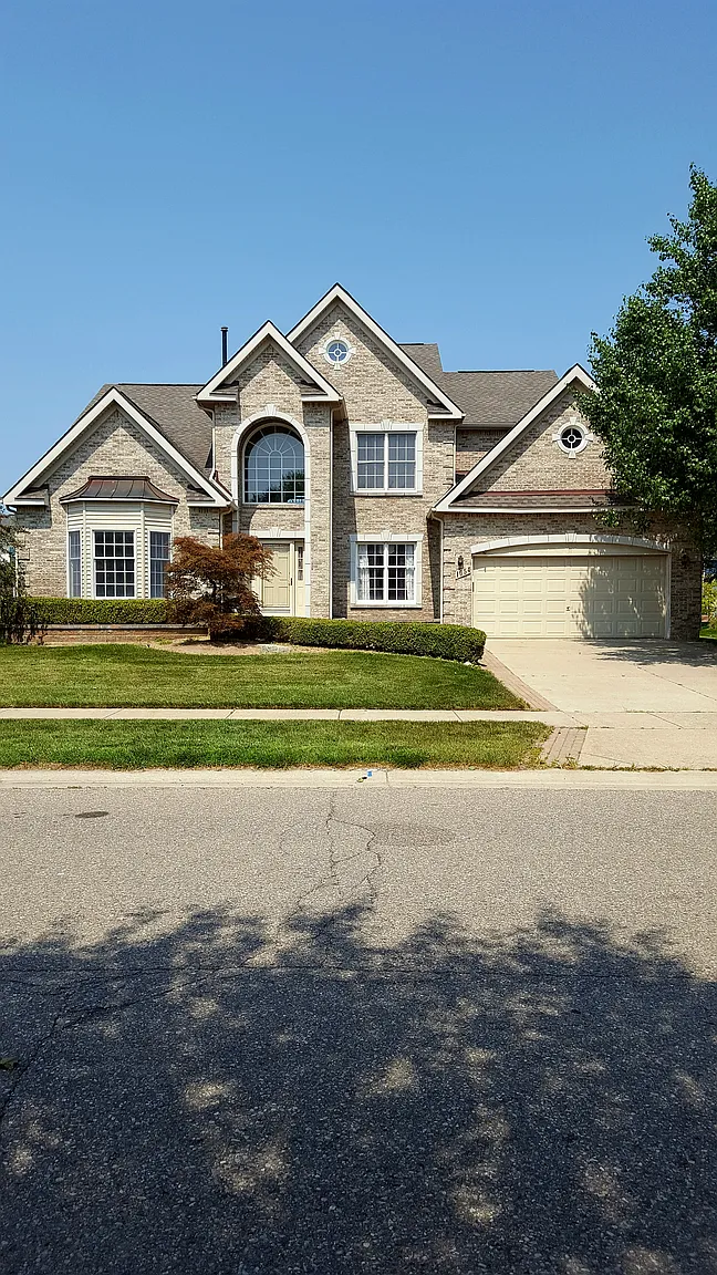 1054 Cantor Ln photo 1