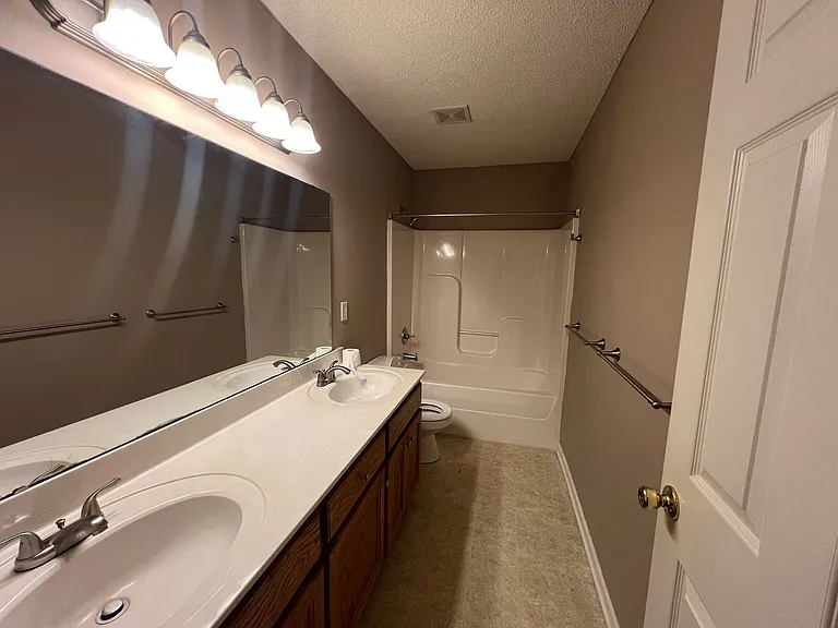 6770 Jj Roberts Dr — Photo 8