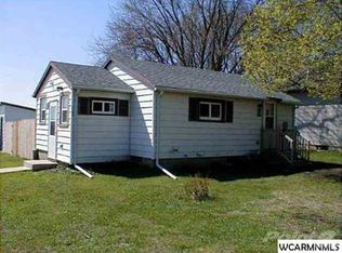1192 3rd Ave SW, Wells, MN 56097