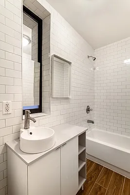 Rented by Warburg | media 3