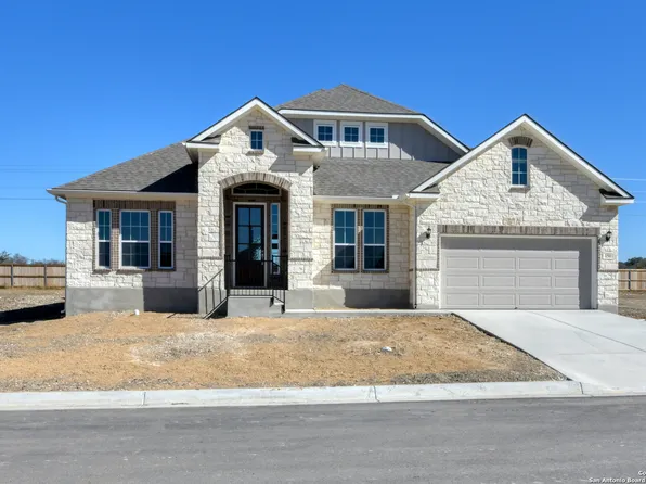 150 Annette Drive, Castroville, TX 78009