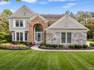 47651 Red Run Dr, Canton, MI