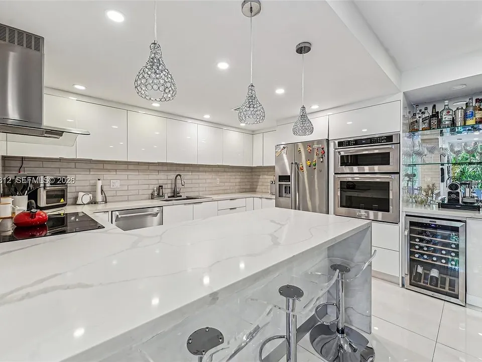 121 Crandon Blvd #251