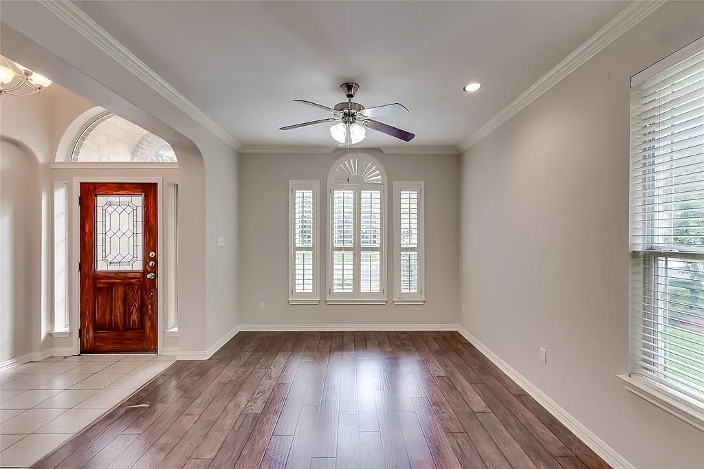 4 bed, 2.5 bath, 3076 sqft, $2,700 — Photo 4