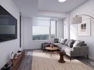 90 Champagne Ave S #202, Ottawa, ON K1S 4P4