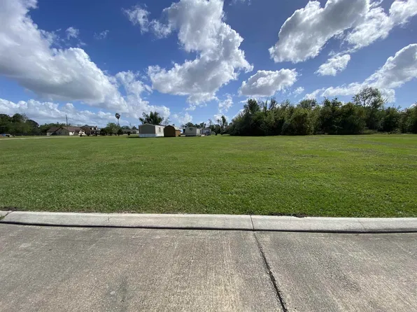 230 Derusso St, Houma, LA 70364