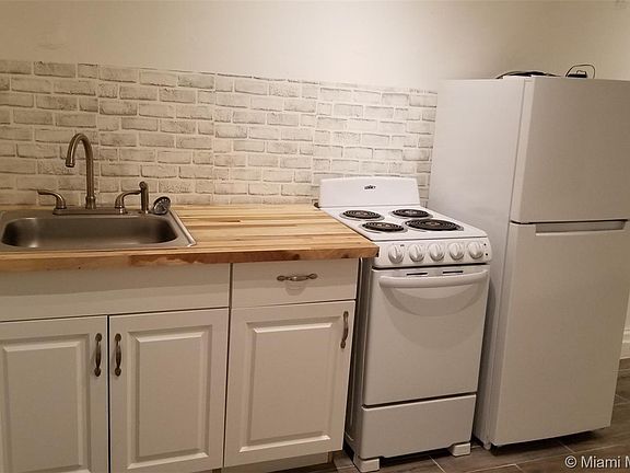 2nd image of 455 NE 131st St #0