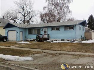 205 1st Ave W, Gackle, ND 58442